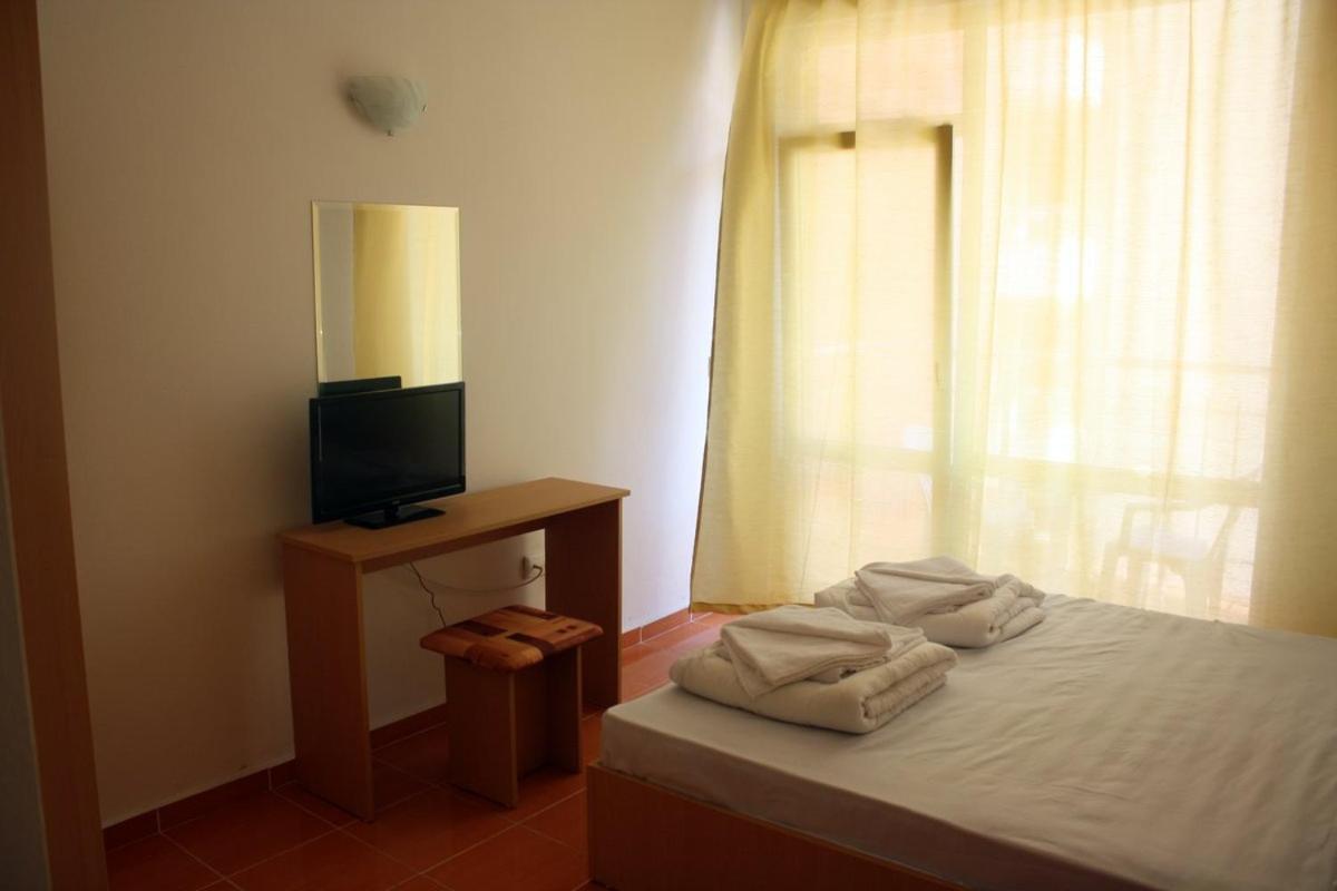 Guest Rooms Venera Primorsko Exteriör bild