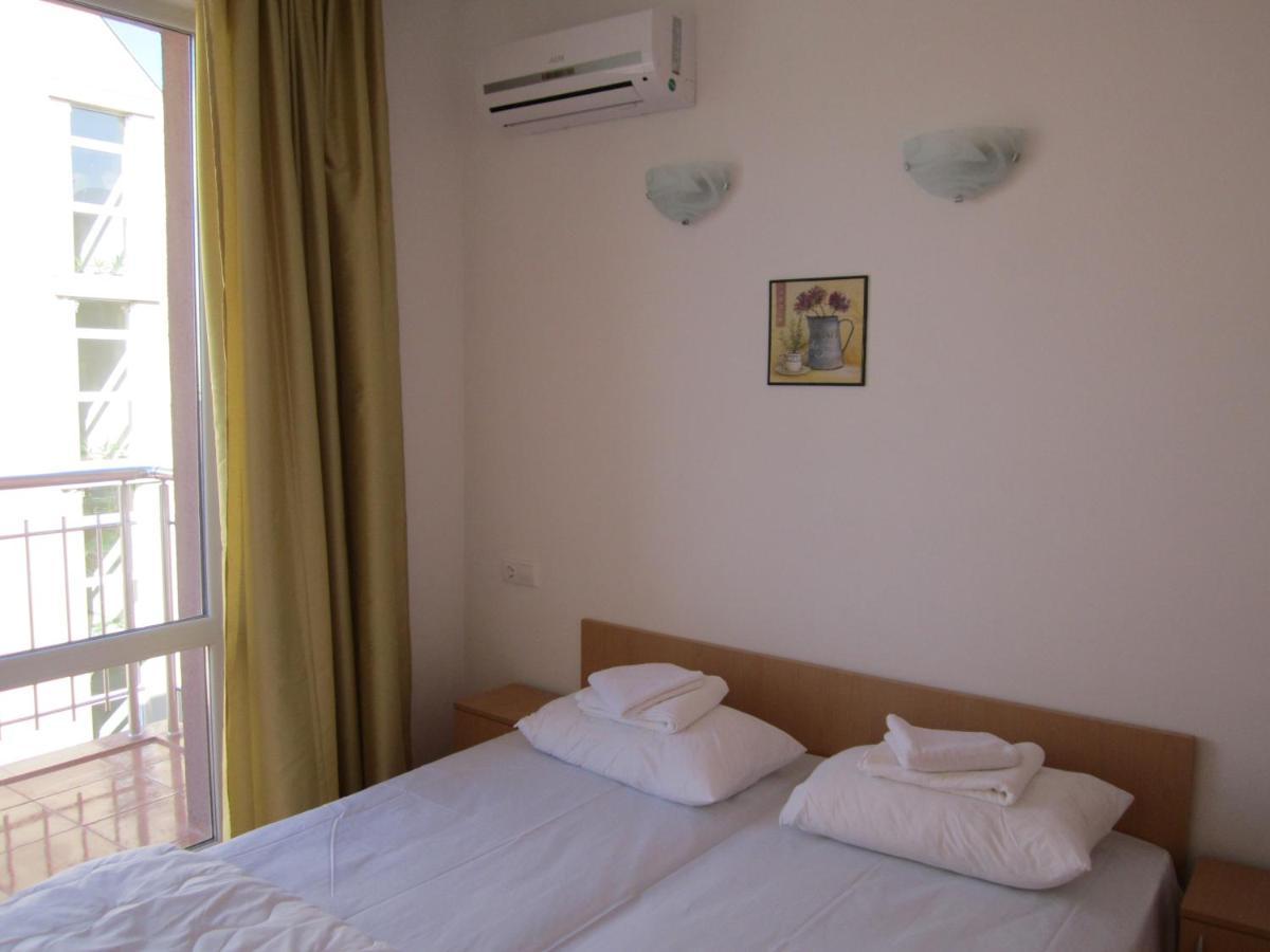 Guest Rooms Venera Primorsko Exteriör bild